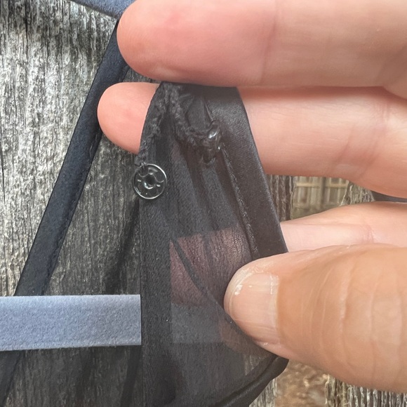 Jones New York “little black dress”, sleeveless v-neck, silk bodice, Size 12 - Picture 9 of 9